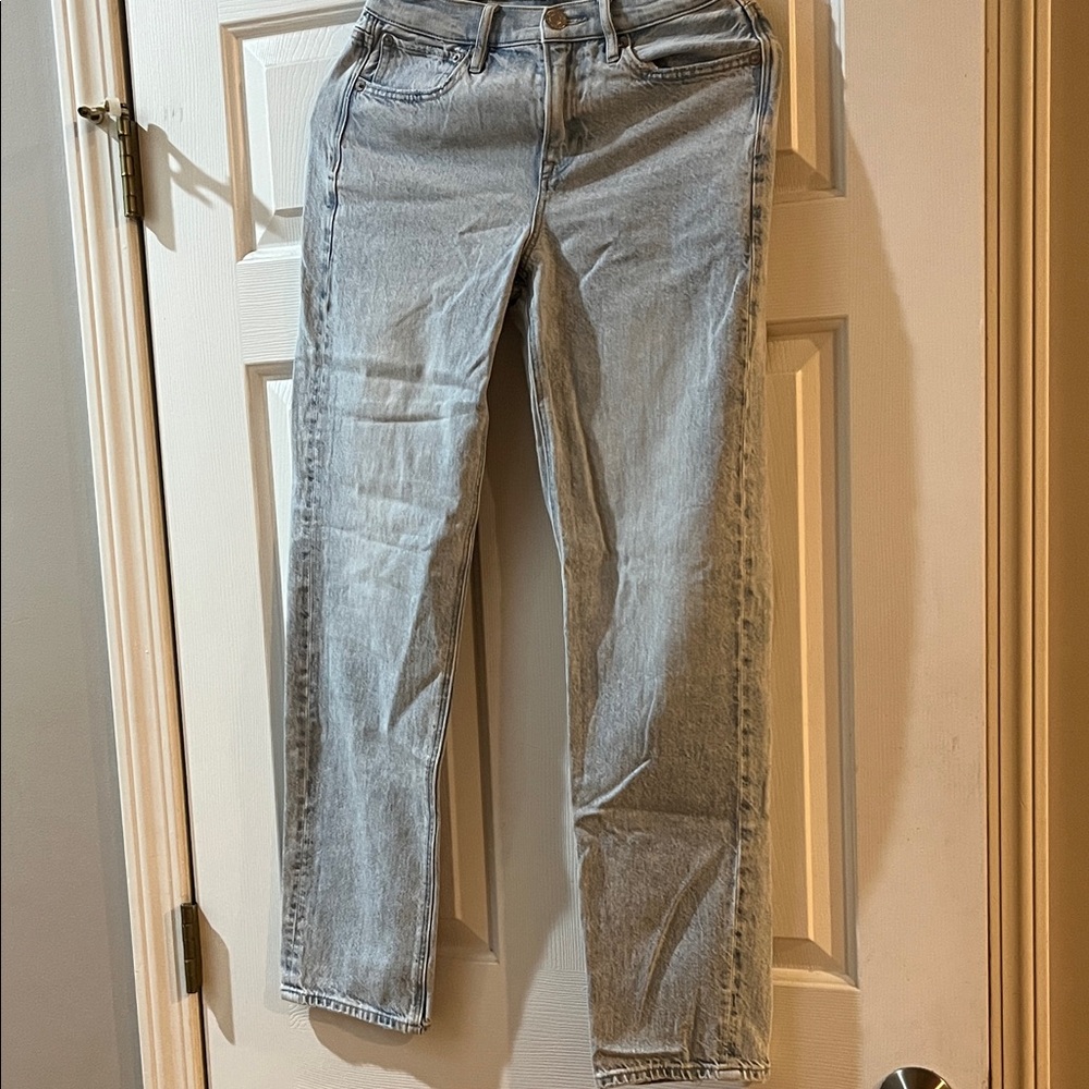 Classic Light Blue Wash Women's Jeans